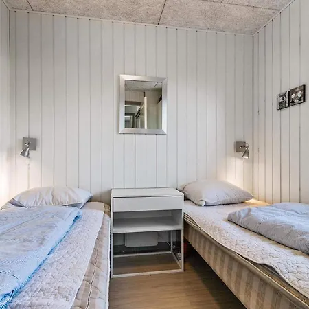 Charming Retreat - By Traum